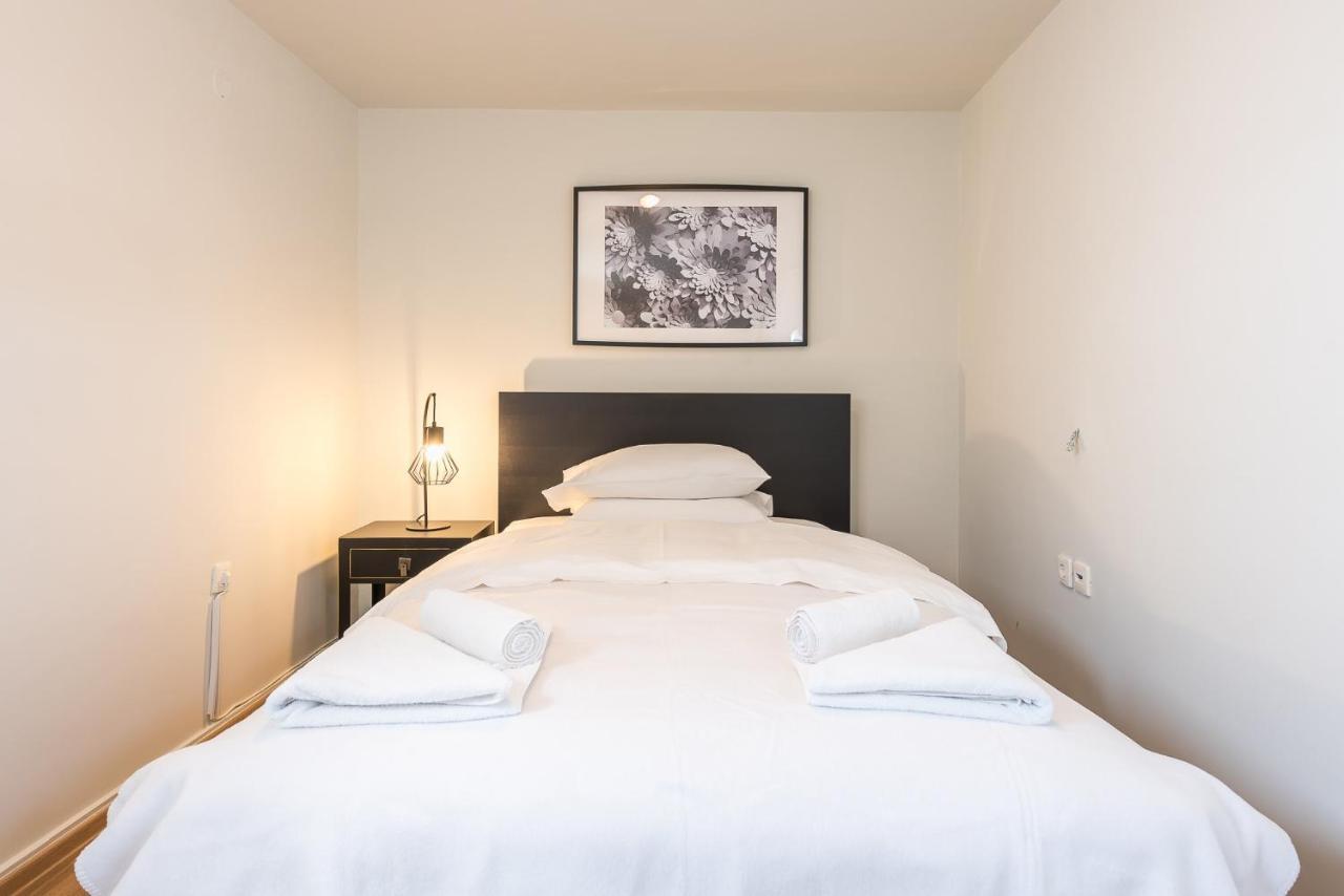 Traveler's Dream 4 Brdm Renovated Penthouse Apartment